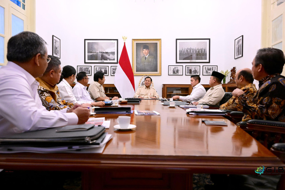 Presiden Prabowo Pimpin Rapat Terbatas Bahas Isu Waste to Energy